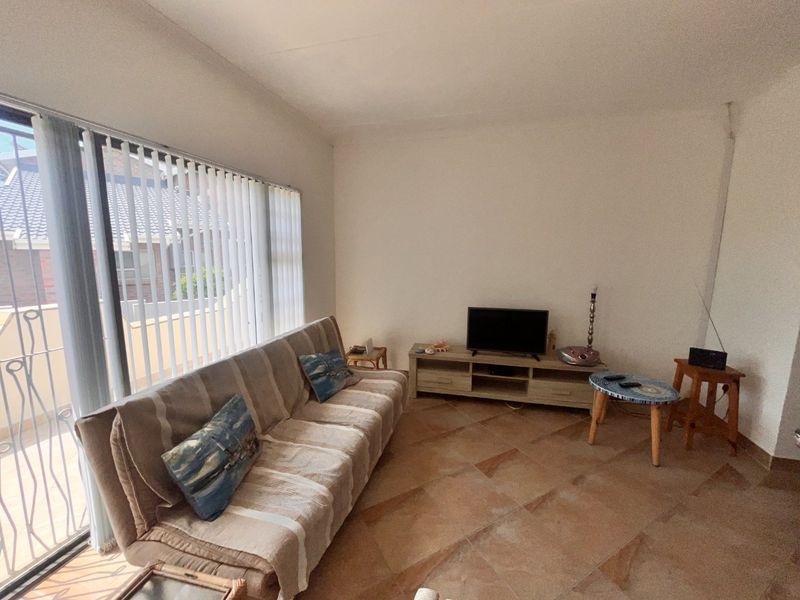 Short term rental fully furnished house  - Photo 5