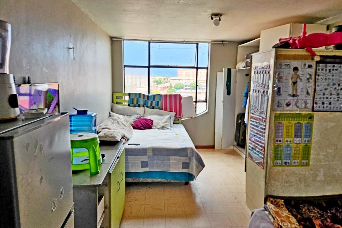 Spacious bachelor apartment for sale  - Photo 5