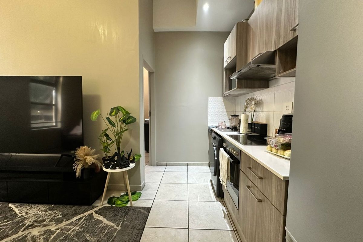 1-Bedroom Executive Apartment For Sale at Rosebank - Photo 3