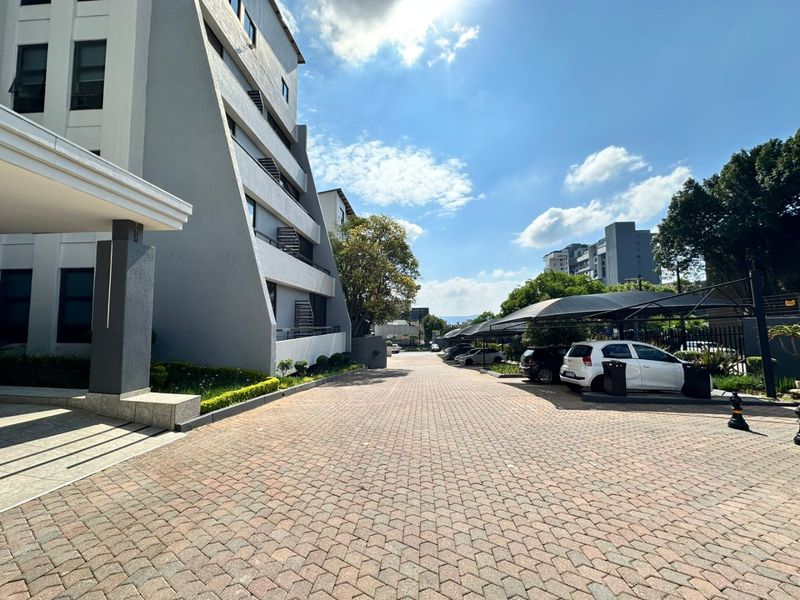 1-Bedroom Executive Apartment For Sale at Rosebank - Photo 9