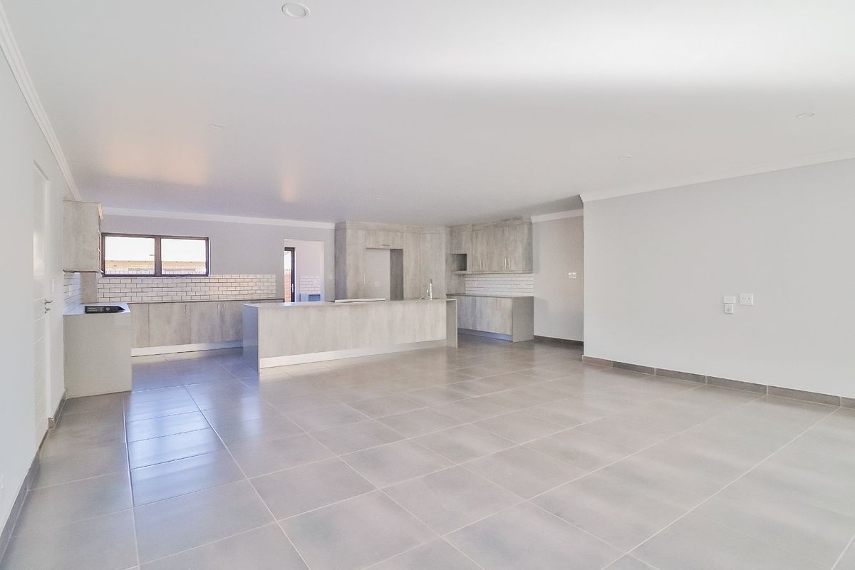 24/7 Security - Photo 5