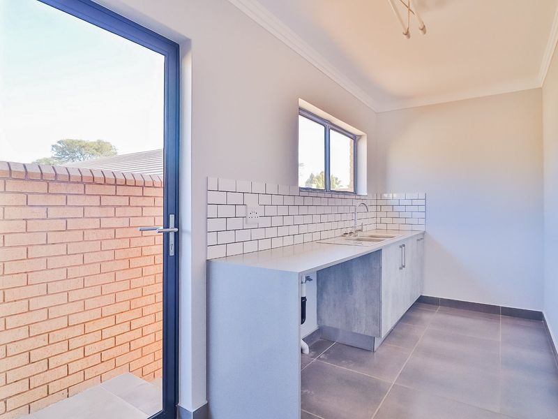 24/7 Security - Photo 8