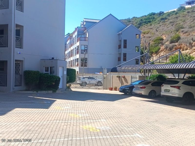 By Appointment Only: Top-Floor Sea View Apartment | Secure Boland Park Villa | Walk to Diaz & Santos Beach - Photo 8