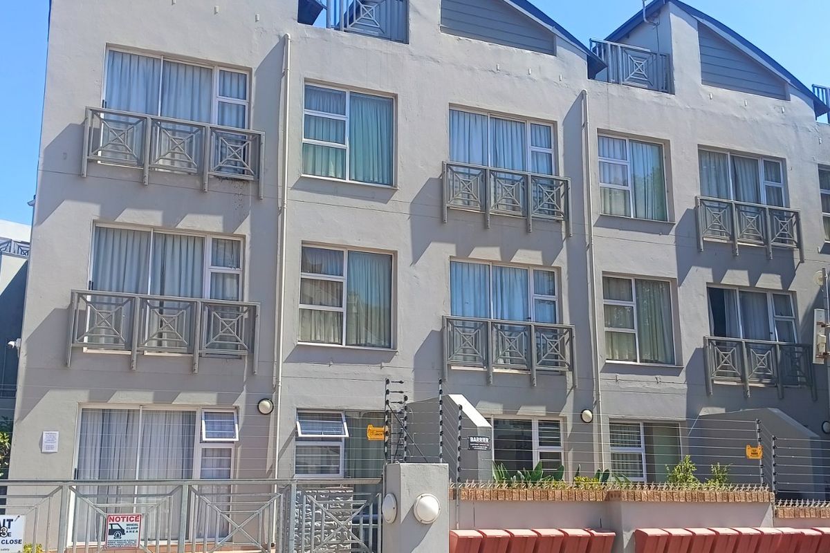 By Appointment Only: Top-Floor Sea View Apartment | Secure Boland Park Villa | Walk to Diaz & Santos Beach - Photo 5