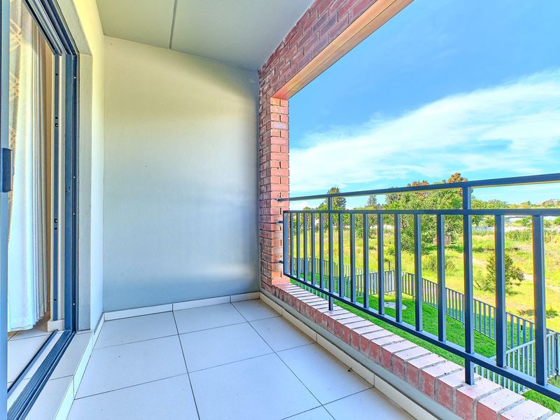 Immaculate first floor 2 beds, 1 full bathroom Apartment For Sale - Photo 10