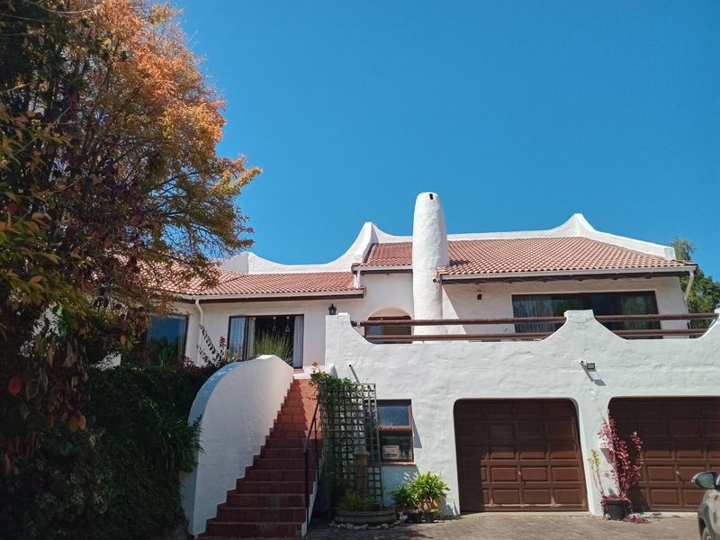 1 Bedroom Flatlet with Private Deck and Garden in Upper Old Place - Photo 2