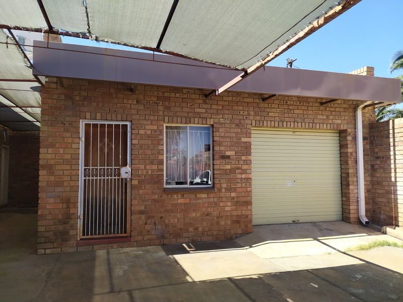 GREAT INVESTMENT FOR SALE KLERKSDORP CENTRAL  - Photo 9
