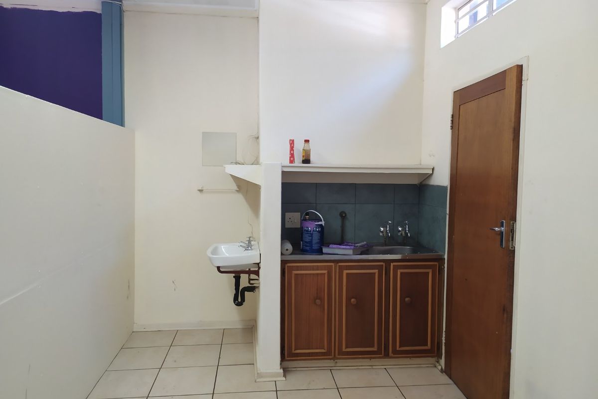 GREAT INVESTMENT FOR SALE KLERKSDORP CENTRAL  - Photo 5