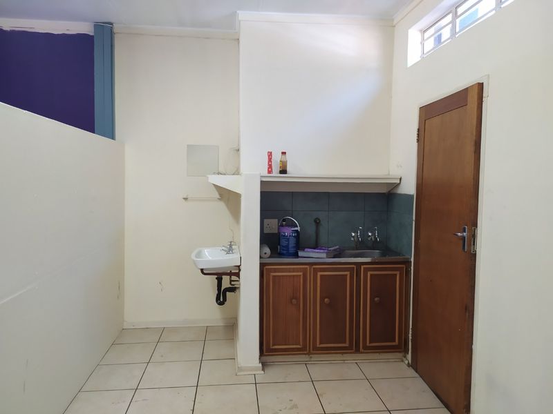 GREAT INVESTMENT FOR SALE KLERKSDORP CENTRAL  - Photo 5