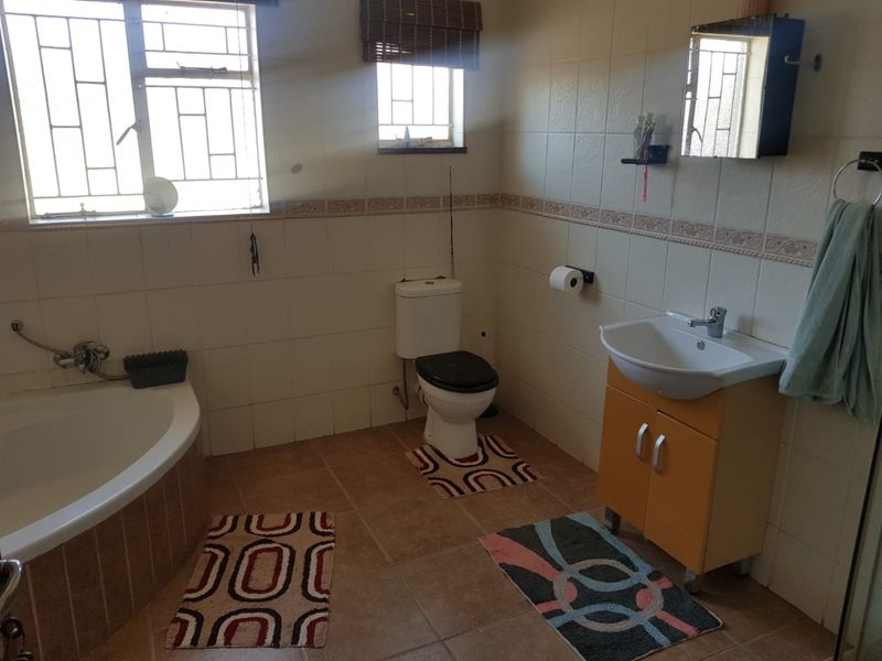 3 Bedroom House For Sale in Orkney - Photo 8