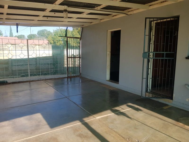 3 Bedroom House For Sale in Orkney - Photo 6