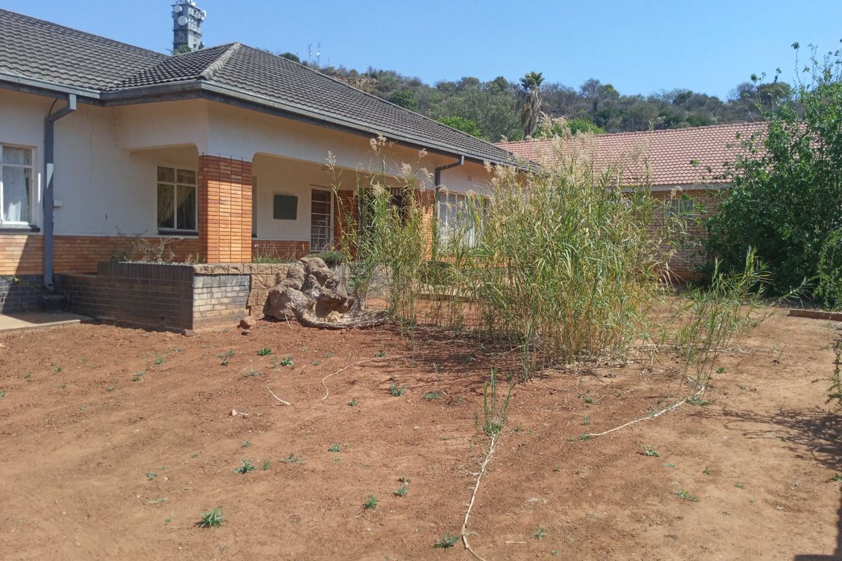 4 bedroom house for sale in Oudorp. - Photo 3