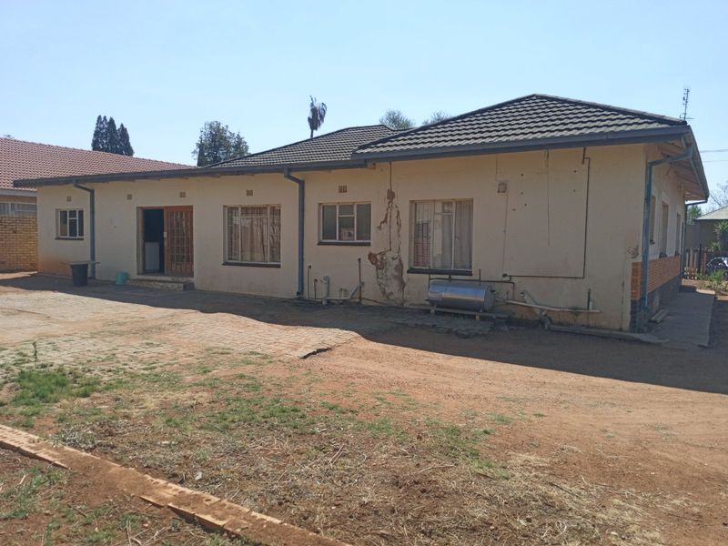 4 bedroom house for sale in Oudorp. - Photo 4