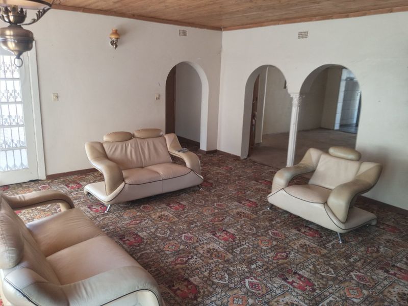 4 bedroom house for sale in Oudorp. - Photo 8