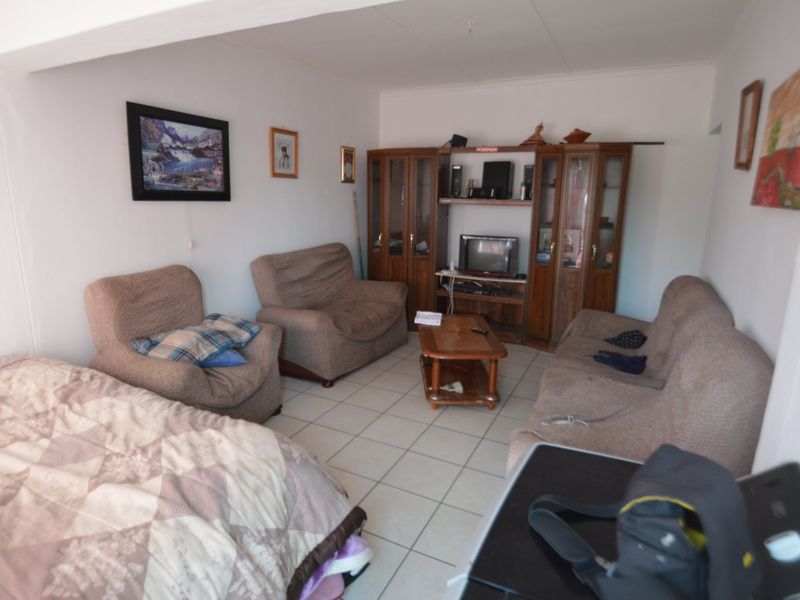 1 Bedroom semi-detached unit for sale in Randlespark. - Photo 7