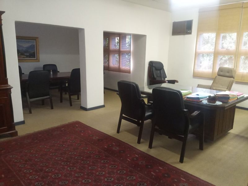 PRICED TO GO  - Photo 10