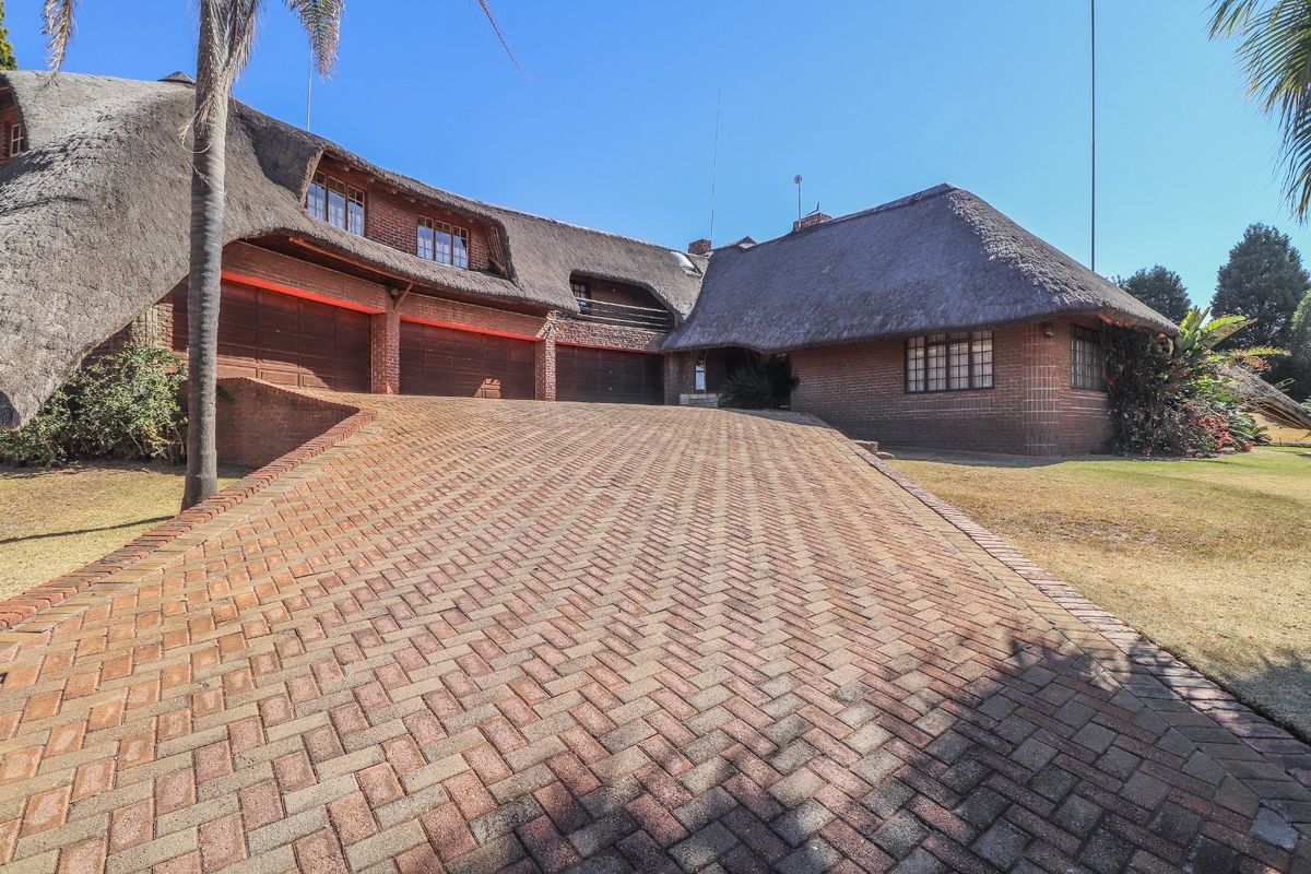 5 Bedroom house for sale in Doringkruin - Photo 2