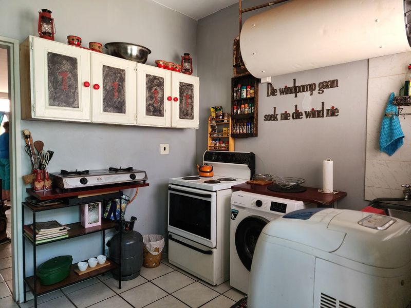 2 Bedroom Apartment in Wilkeville - Photo 5