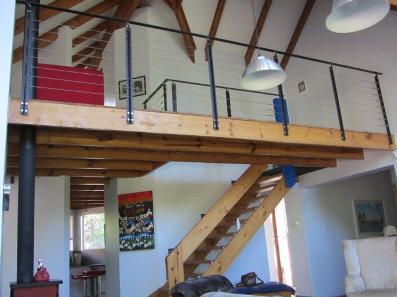 Exclusively listed Architectural inspired, pristine property in a quiet setting with 1 batchelor flatlet. - Photo 3