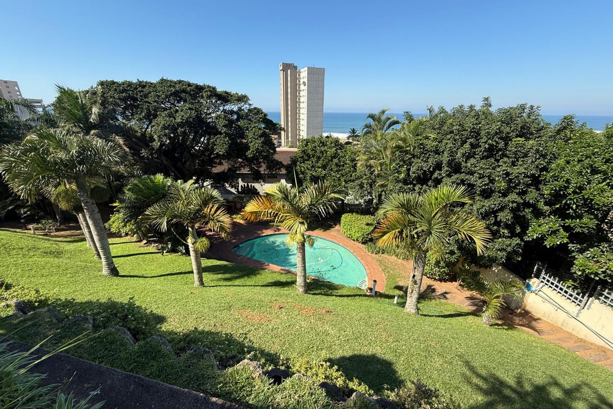 To let in Umhlanga, Exclusive fully furnished 3 bedroom apartment with stunning ocean views. - Photo 5