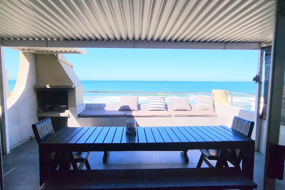 Umdloti Beachfront - beautiful 3 bedroom apartment in a great location - available 1st of February - Photo 3