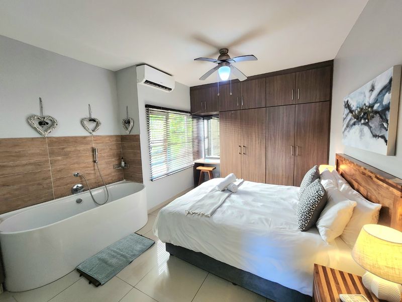 Umdloti Beachfront - beautiful 3 bedroom apartment in a great location - available 1st of February - Photo 7