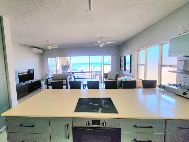 Umdloti Beachfront - beautiful 3 bedroom apartment in a great location - available 1st of February - Photo 5