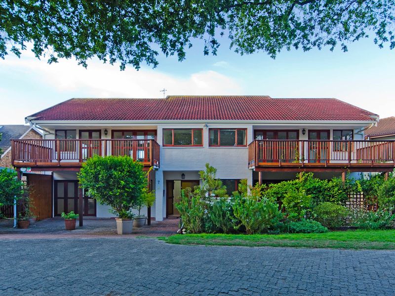 Spacious Family Home on Leisure Isle - Photo 2