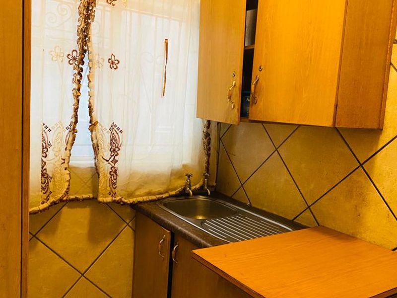 Beautiful two bedroom flat for sale. Ideal for Student Accommodation. - Photo 8