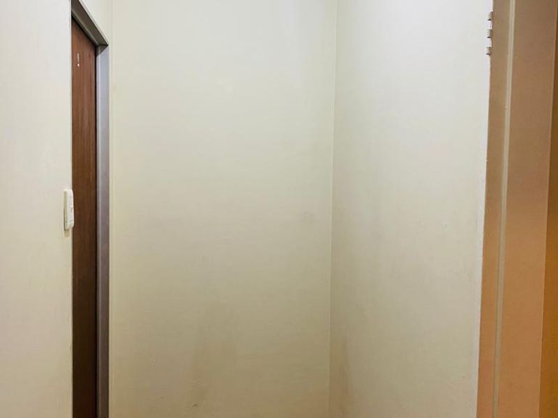 Beautiful two bedroom flat for sale. Ideal for Student Accommodation. - Photo 3