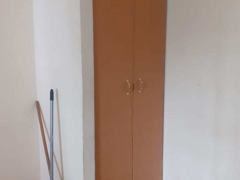 Beautiful two bedroom flat for sale near Monntheo College, Bloemfontein Central - Photo 3