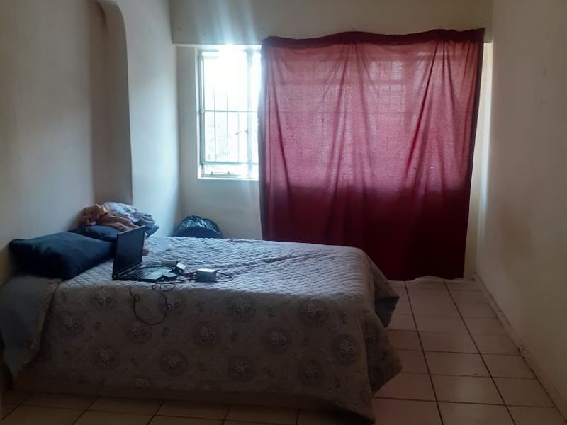 Beautiful two bedroom flat for sale near Monntheo College, Bloemfontein Central - Photo 2