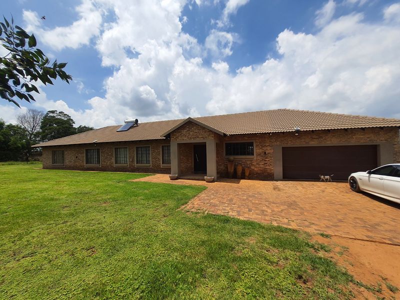 Breathe, Relax, Enjoy: Modern Living in Nature's Embrace!  - Photo 2