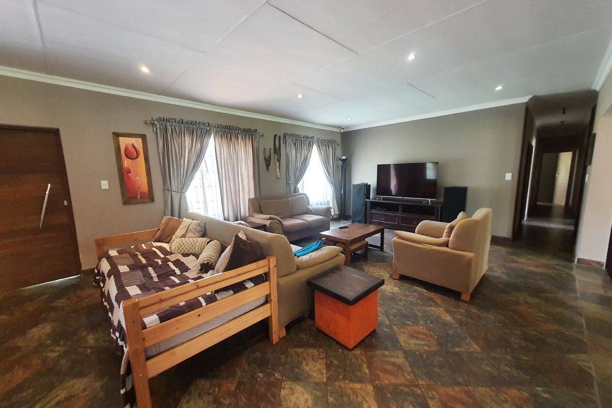 Breathe, Relax, Enjoy: Modern Living in Nature's Embrace!  - Photo 4