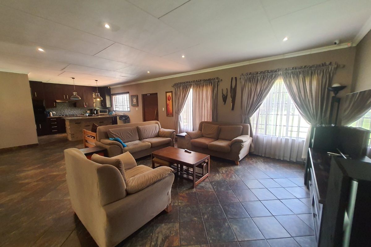 Breathe, Relax, Enjoy: Modern Living in Nature's Embrace!  - Photo 3