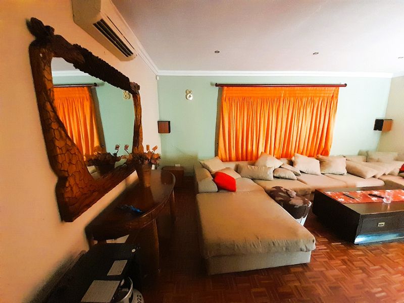 Gorgeous Double Storey Mansion - Photo 9