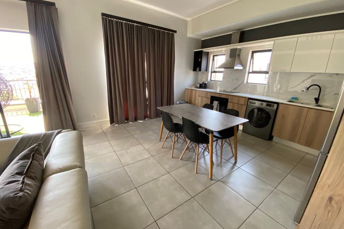 Modern 2 Bed Flat in Waterfall with Balcony - Photo 3