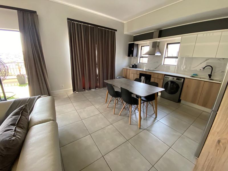 Modern 2 Bed Flat in Waterfall with Balcony - Photo 3