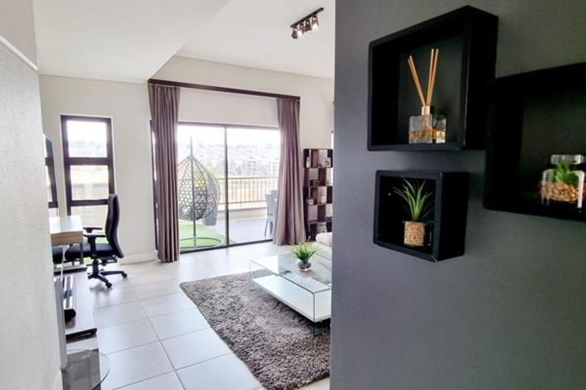 Modern 2 Bed Flat in Waterfall with Balcony - Photo 4