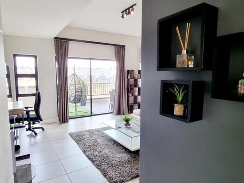 Modern 2 Bed Flat in Waterfall with Balcony - Photo 4