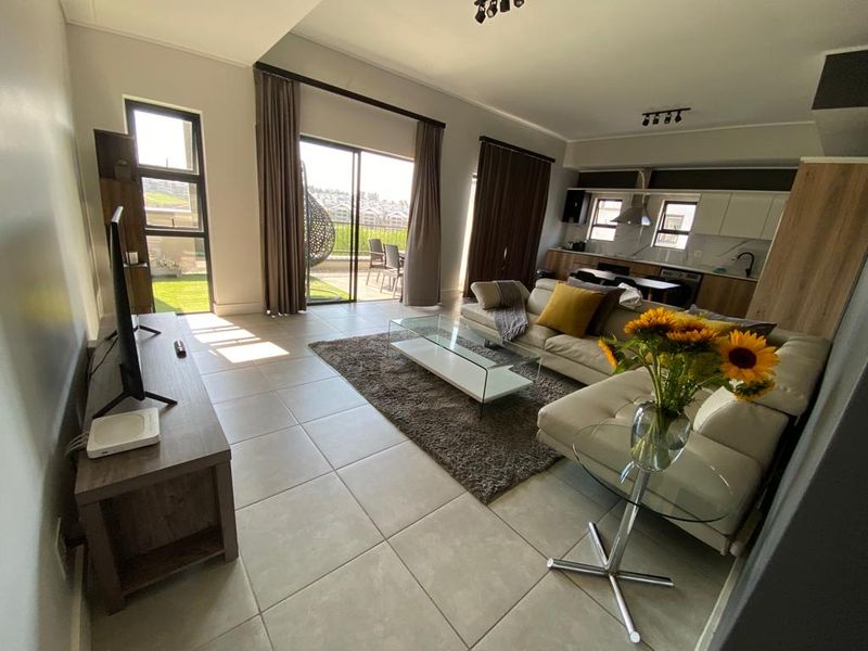 Modern 2 Beds Top Floor Penthouse For Rental in Waterfall - Photo 1
