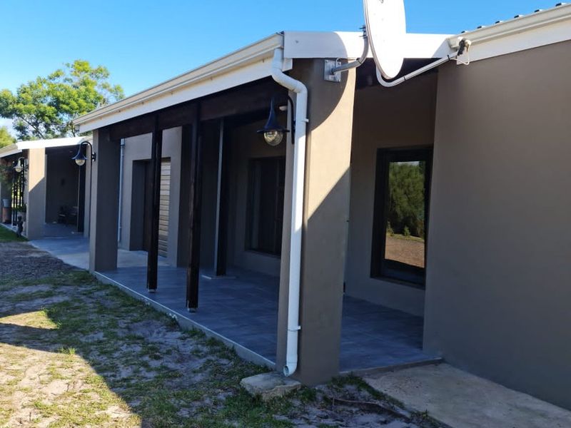 Secure Farm Living Near the Coast | Modern 2-Bedroom Home | Tranquil Lifestyle Close to Gouritsmond - Photo 9