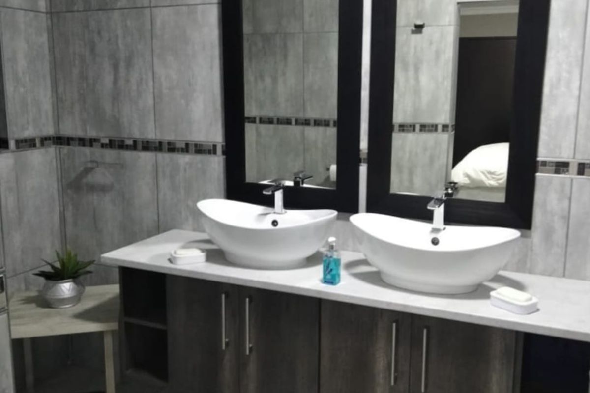 Secure Farm Living Near the Coast | Modern 2-Bedroom Home | Tranquil Lifestyle Close to Gouritsmond - Photo 5