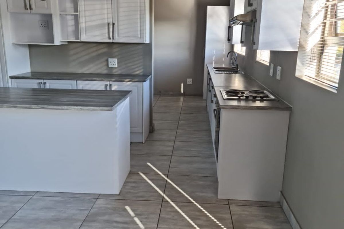 Secure Farm Living Near the Coast | Modern 2-Bedroom Home | Tranquil Lifestyle Close to Gouritsmond - Photo 4