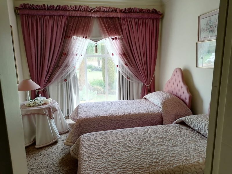 LOVELY HOME! - Photo 10