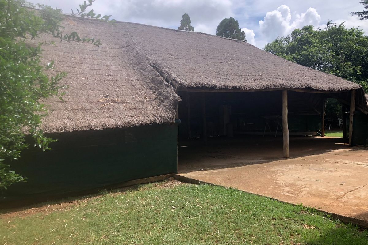 4 Bedroom home on a 2.1 Hectares smallholding situated near tar road in Vanderbijlpark - Photo 3