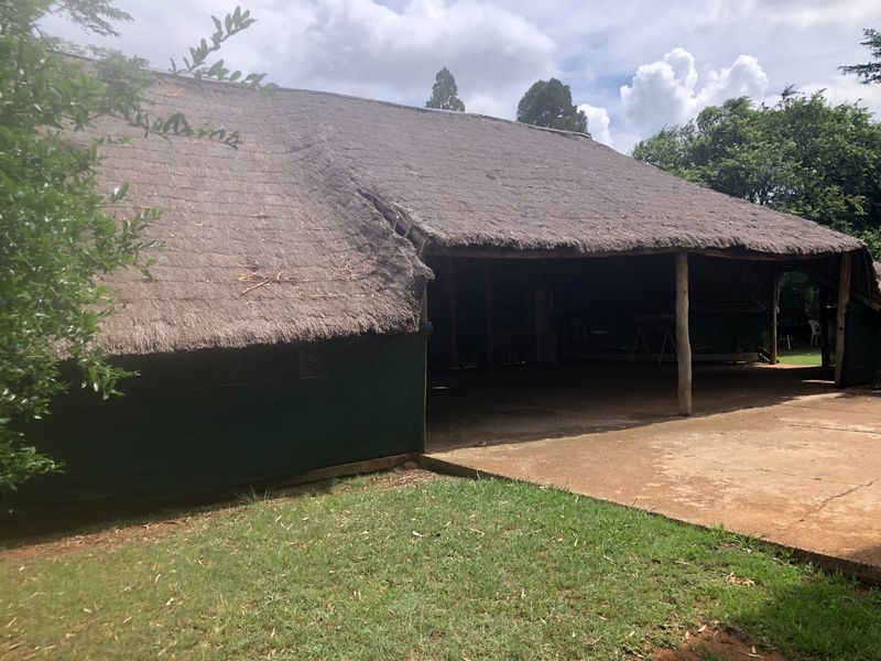 4 Bedroom home on a 2.1 Hectares smallholding situated near tar road in Vanderbijlpark - Photo 3