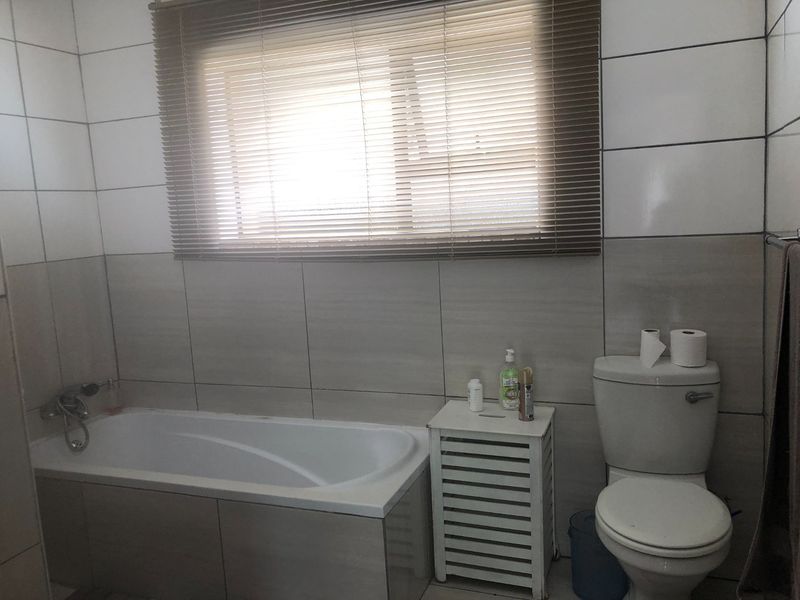 4 Bedroom home on a 2.1 Hectares smallholding situated near tar road in Vanderbijlpark - Photo 7