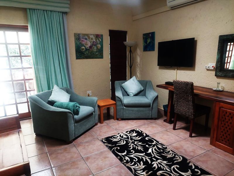 Sophisticated Furnished en-suite bedroom to Let in Bryanston - Photo 1