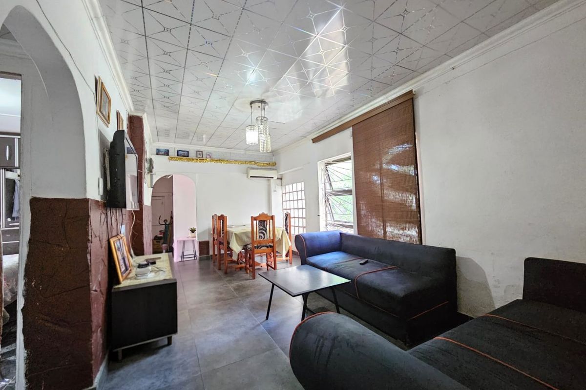 Charming 3-Bedroom, 2 Bathroom house - Photo 5